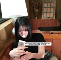葶葶｜164cm / 46kg / D+ / 22歲  白天在咖啡店打工，晚上才偷偷出來兼幾天補生活費
