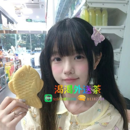 貧嬌小玲瓏 身體卻靈活到不行 敢叫敢浪 姿勢一換就濕透 超黏人 一直黏在身上要你