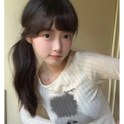 語柔 157cm 43kg C奶 18歲 臉蛋超清純 聲音奶奶的撒嬌到你心裡 學生妹感滿滿 會害羞卻又偷偷想被疼 床上主動迎合 乖巧又聽話