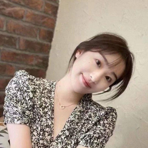 🌺#北部 #新竹 🌺小雨 162cm 27歲 48kg C罩杯 擁有白皙皮膚✨精緻五官，長腿性感加分