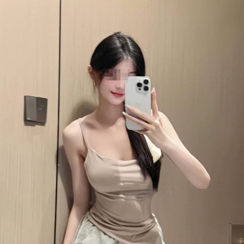 夏夏  162   45 C+   21歲  嬌小黏人 口技超級好