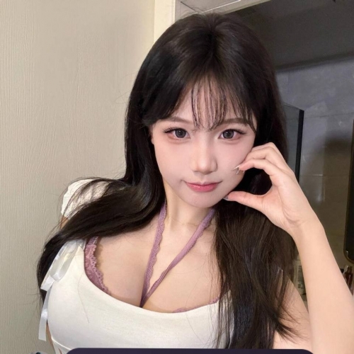 今日半價系列  ➡️➡️➡️ 半價系列  情人 164cm 48kg E+ 23歲 #新竹（4500）  ⭐：