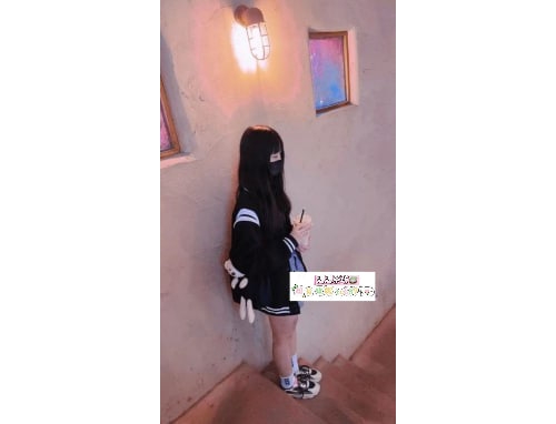 清純學生妹 今天初下海 沒什麼性經驗 歡迎調教 身材：153.B.19.43kg 第一個客人有驚喜