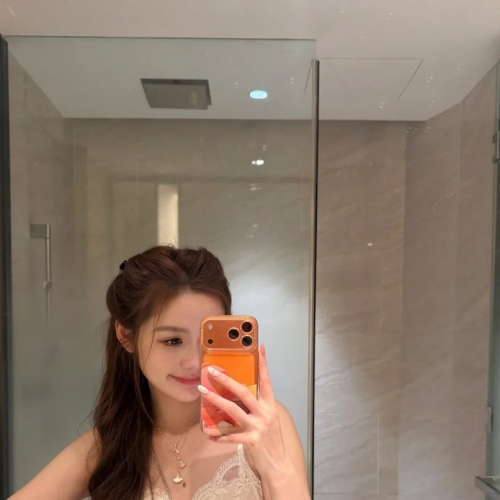 ❤️ 曉潔  160.B奶.22歲.45kg  甜美長髮 笑起來超勾人 蕾絲小可愛 胸型挺翹誘人 細腰